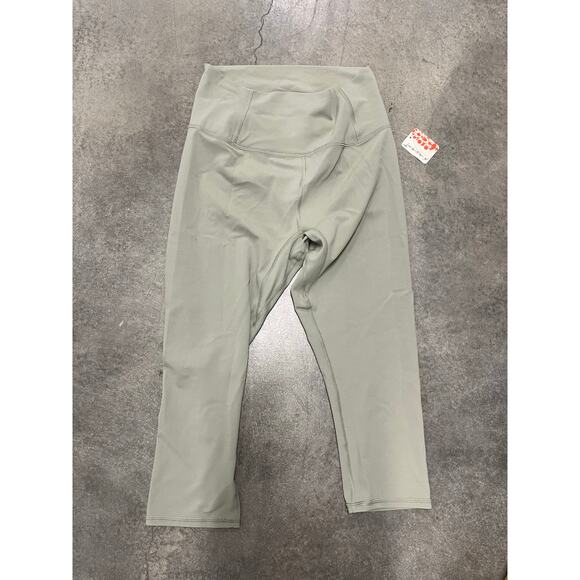 Free People Movement sage green Never Better Cropped Leggings NEW | Size M - Picture 3 of 5